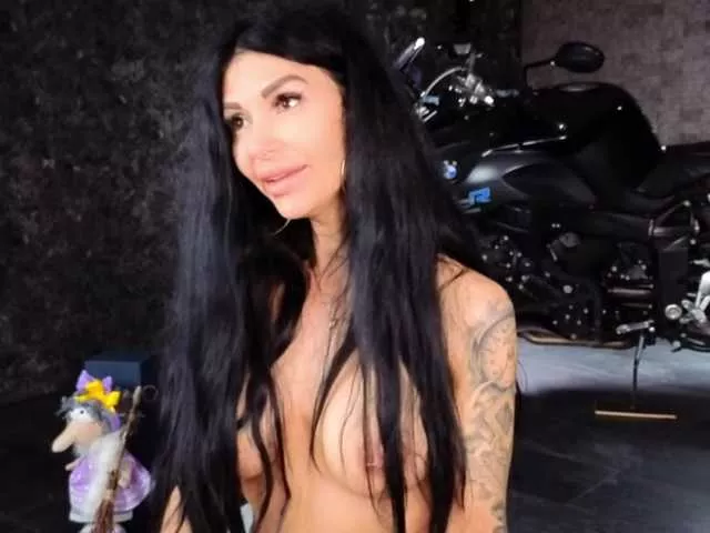 -BABAYAGA- on BongaCams 