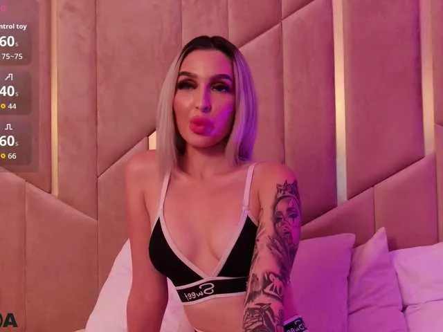 AriannaLure on BongaCams