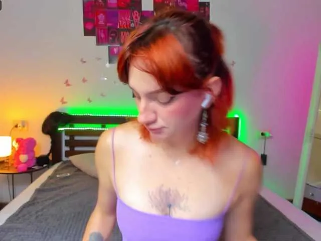 ArinaWinss on BongaCams