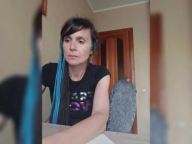 Hellenalonenochka on BongaCams