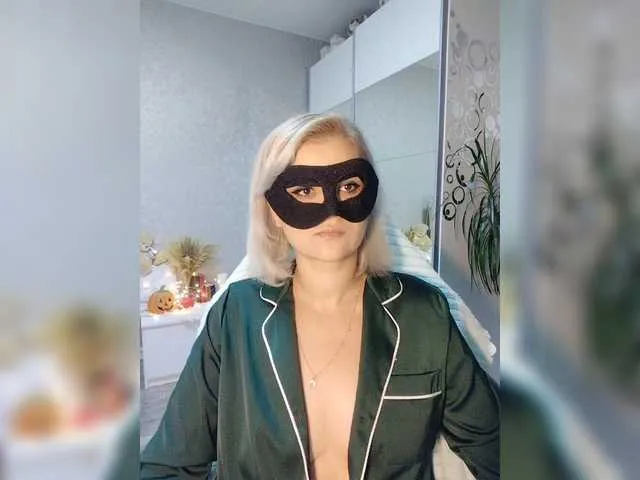 LOVEMENOW23 on BongaCams