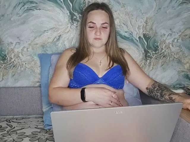 MilanaXoXo on BongaCams