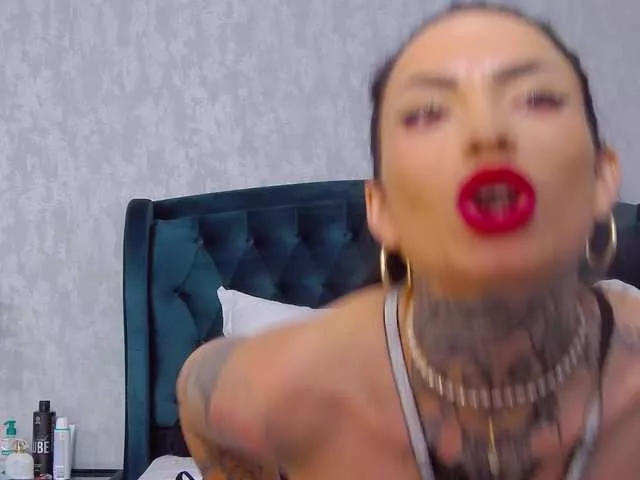 NataliaCristal on BongaCams 