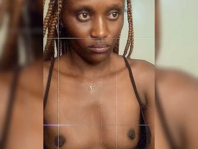 Petite2018 on BongaCams