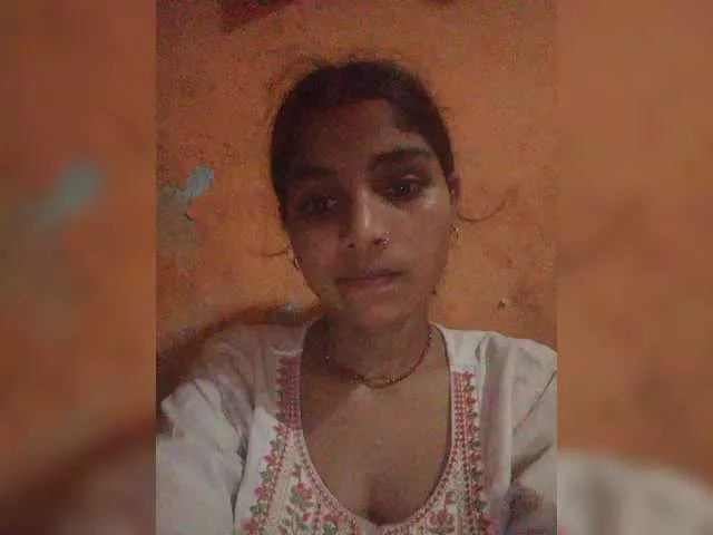 Tunnidelhi on BongaCams 
