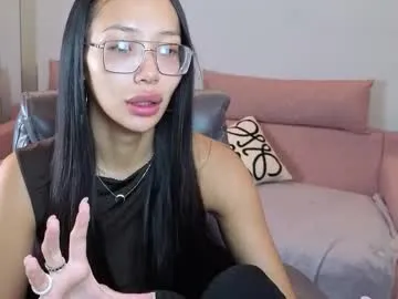 _miura_ — making u so warm with sexy language body   <3 FAV VIBES: 254469101 201   #feet #flexible #slim #young #asian [329 tokens remaining]