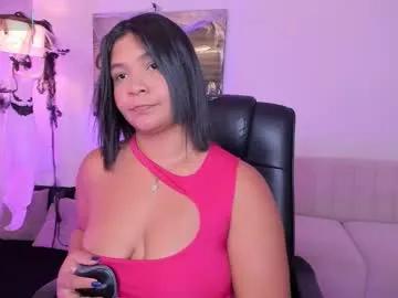 alaiia7 — GOAL: ride torso [240 tokens remaining] Welcome to my room! that today is a very humid day  #bigass #brunette #curvy #latina #squirt
