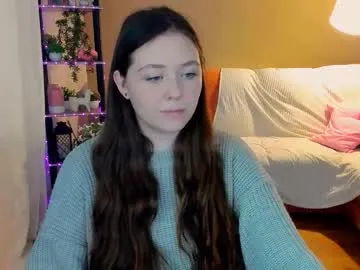 alluringeyess on Chaturbate