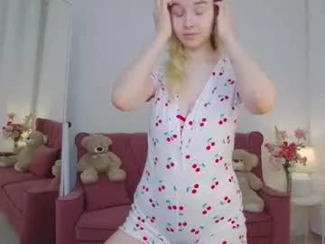 ashly_cherry — Goal: Handbra  Hi dear i'm back! Let's play together!