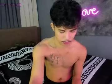 asiancum_peter on Chaturbate 