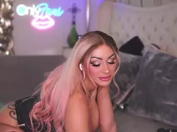 avalonnfoxx on Chaturbate 