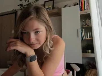 bestgirl_ofthe_neighborhood — help me squirt - Multi-Goal :  help me cum #Lovense, #tease, #ohmibod, #squirt, #cum, #milf