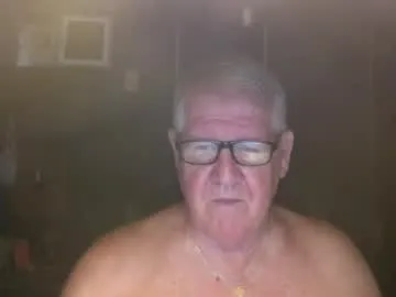 bigbeerdrinker1 — I'm a older gentleman #c2c # cum chat # love oral #.size 13 shoe #