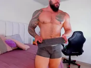 college_muscle_ass on Chaturbate 