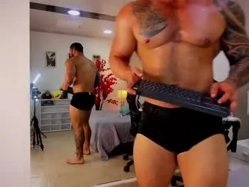 college_muscle_ass on Chaturbate 