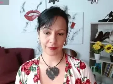 dakota_jobs — | Cambiar Atuendo Por Pijama Sexy  en cmara (Change outfit for sexy pajamas in camera) * 576 tks left * | #mature #milf #colombiana #lovense #natural |