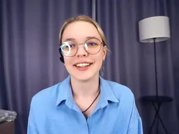 deannmaslen — GOAL: Last tiper get control 240 sec [121 tokens remaining] Welcome to my room! #new #18 #shy #skinny #bigboobs Hi Im Charlie, my toy's on a sensitive clitoris, check my reaction