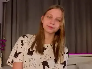 dollyburruss — Massage under my bra My name is Emilia #natural #shy #18 #teen #lovense [294 tokens remaining]
