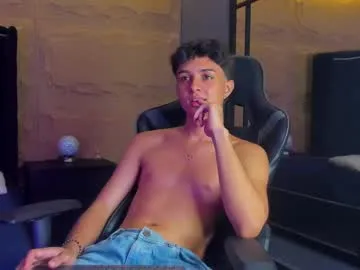 ethanlowell — Let's get to know each other...Getting hot & I want fun! #latino #master #lovense #cashmaster #muscle