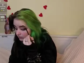 gemmafulwood — GOAL: Remove hoodie [167 tokens remaining] HELLO! I hope you like me !! COME TO ME!! #goth #18 #bigass #cosplay #lovense