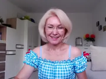 jasmin18v — Lovense is on, ... dress off,  make me squirt if you can :) [1000 tokens remaining]