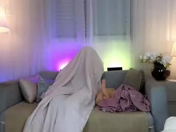 jully_lov on Chaturbate 