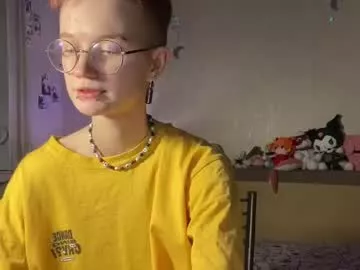 kiki_blue_eyes on Chaturbate 