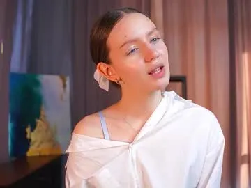 lynnaappling — Goal:Play with my neck and collarbones <3 a- I'm Diera, a little #shy about my #smalltits becuse i'm #18 years old, #young #teen #cute [44 tokens remaining]
