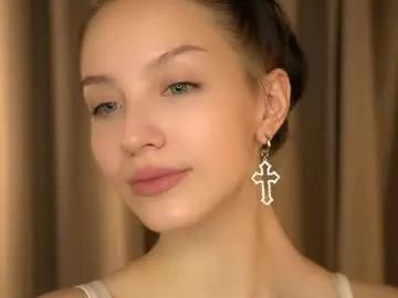 mariannsullivant — Its my third day here Goal:Let my hair down<3 #teen #18 #new #shy #natural [0 tokens remaining]