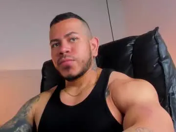 max_sstone — Play cock and cum  [950 tokens remaining]