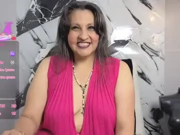 merlyna_goldens — GOAL: show boobs [16 tokens remaining] naughty mature woman wants to play with you #curvy #sexy #latina #mature #nice
