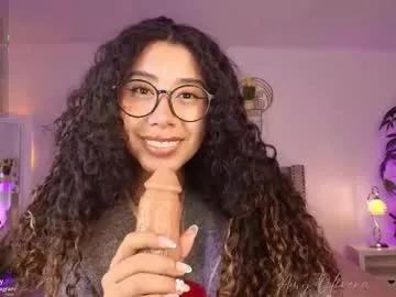 miss_sidney — Play tits [3 tokens left] special commands 7-23-33-  #latina #ebony #bigass #deepthroat #blowjob