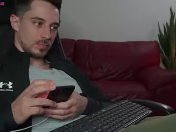 mrgreeneyes01 on Chaturbate 
