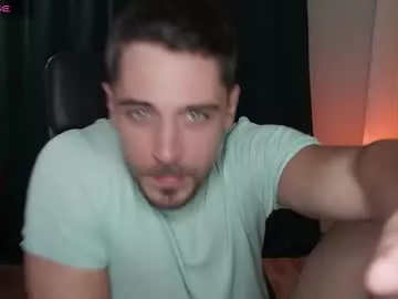 mrgreeneyes01 on Chaturbate 