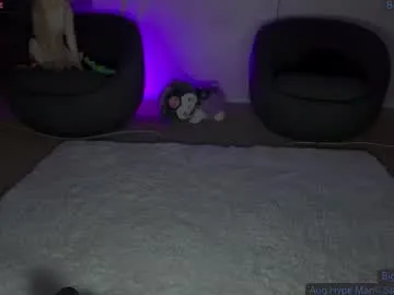 noobsandboobs on Chaturbate 