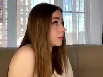 rowenahallman — Goal: tease with shoulders #bigass PVT OPEN!? #18 #bigboobs #new #cute [35 tokens remaining]