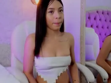 suzzy_flowers — Show ass hole  [41 tokens left] #18 #bigass #shy #latina #new