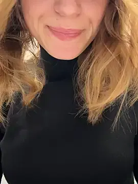 -AngelAri- — Group on StripChat