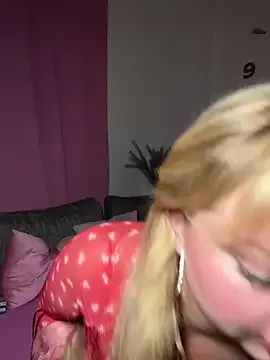 _Lilly_angel on StripChat 