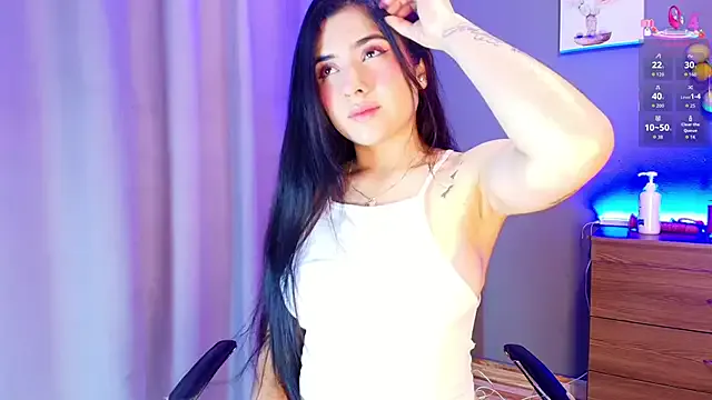 adara_johnson__ on StripChat 