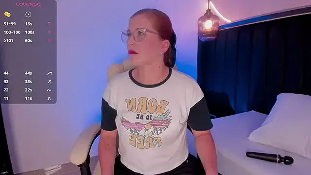 AllisonRoberts_ on StripChat 