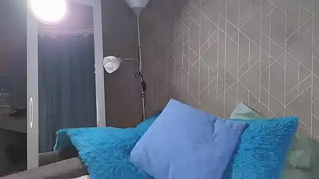 Allure_goldennX — Private on StripChat