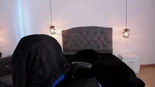 anne_parker on StripChat 