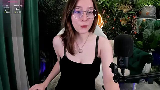 AnnyNextDoor on StripChat 