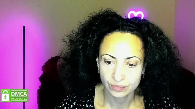 Arianasweety23 on StripChat 