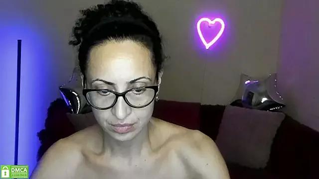 Arianasweety23 on StripChat 
