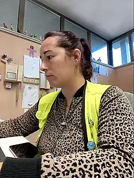 bichota85 — Dildo por el culo + meada