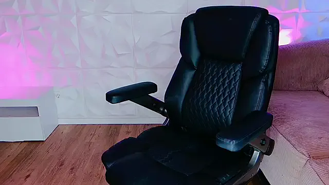 BiggyMelon on StripChat 