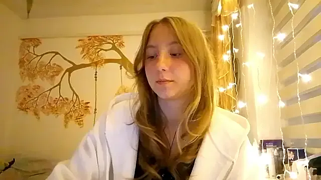 CarynFlaryn — Stroking my back