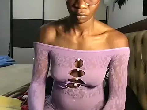 choco_petite on StripChat 